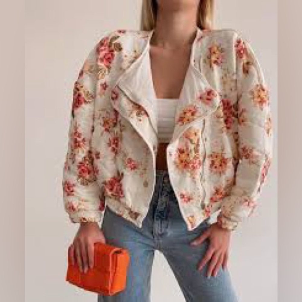 Stradivarius jacket quilted cropped fully zip whimsical‎ floral print fall chic